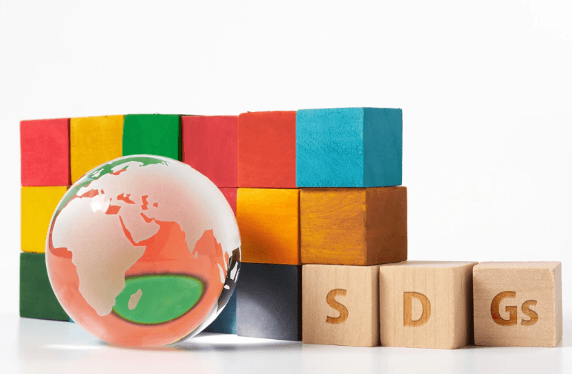 Cubes and a globe.