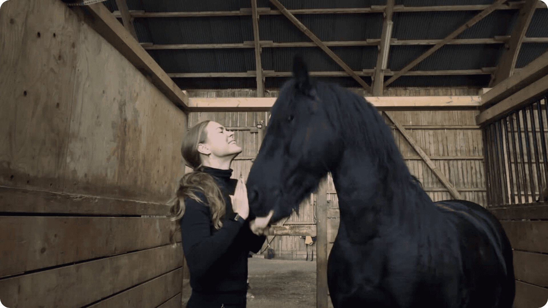 Tove och hästen Alcor.